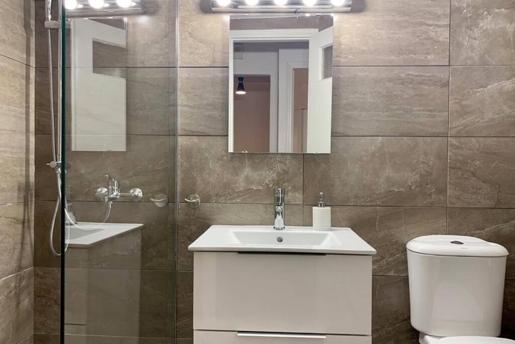 Kallimarmaro 2-Bedroom Apartment Атина Екстериор снимка