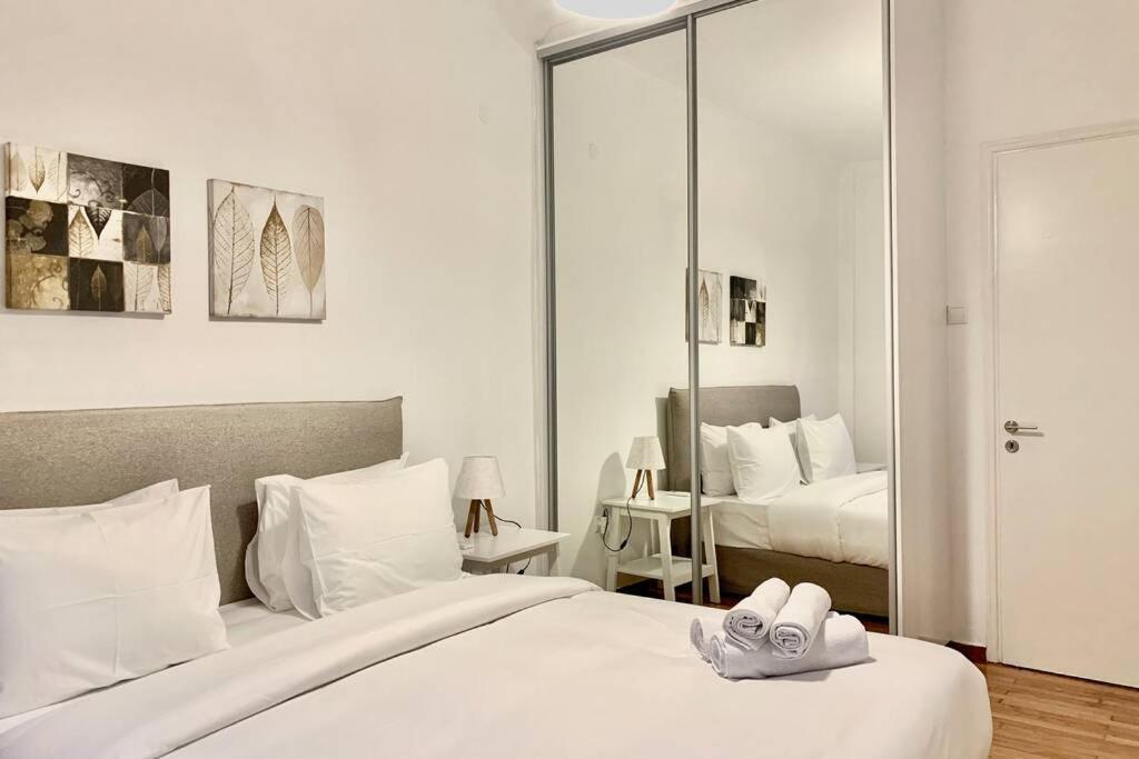 Kallimarmaro 2-Bedroom Apartment Атина Екстериор снимка