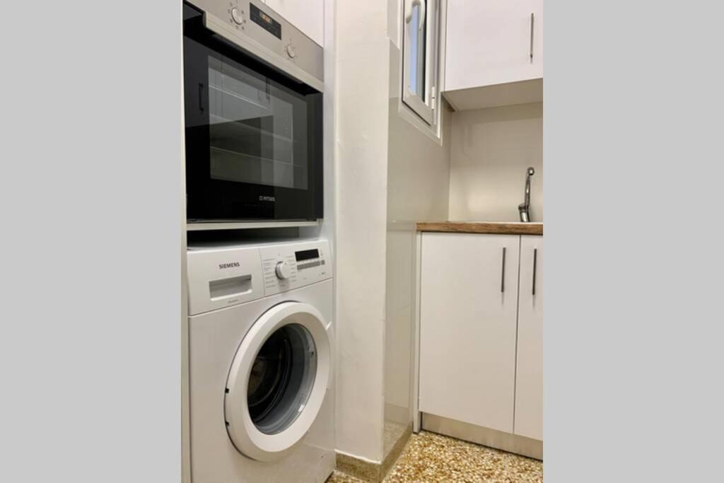 Kallimarmaro 2-Bedroom Apartment Атина Екстериор снимка
